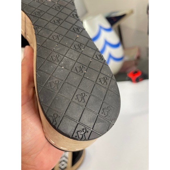 Donald Pliner Beaded Black White Strap Wedge Sandals size 7.5M - Picture 8 of 8